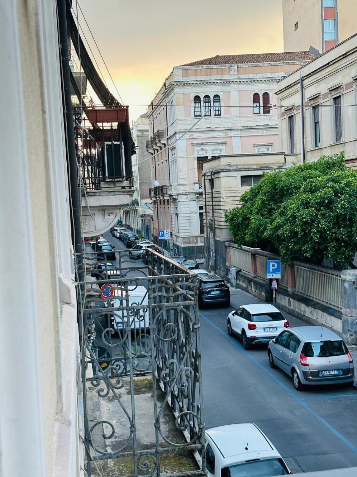 Ferienwohnung Art Palace & Story Catania Center Exterior foto